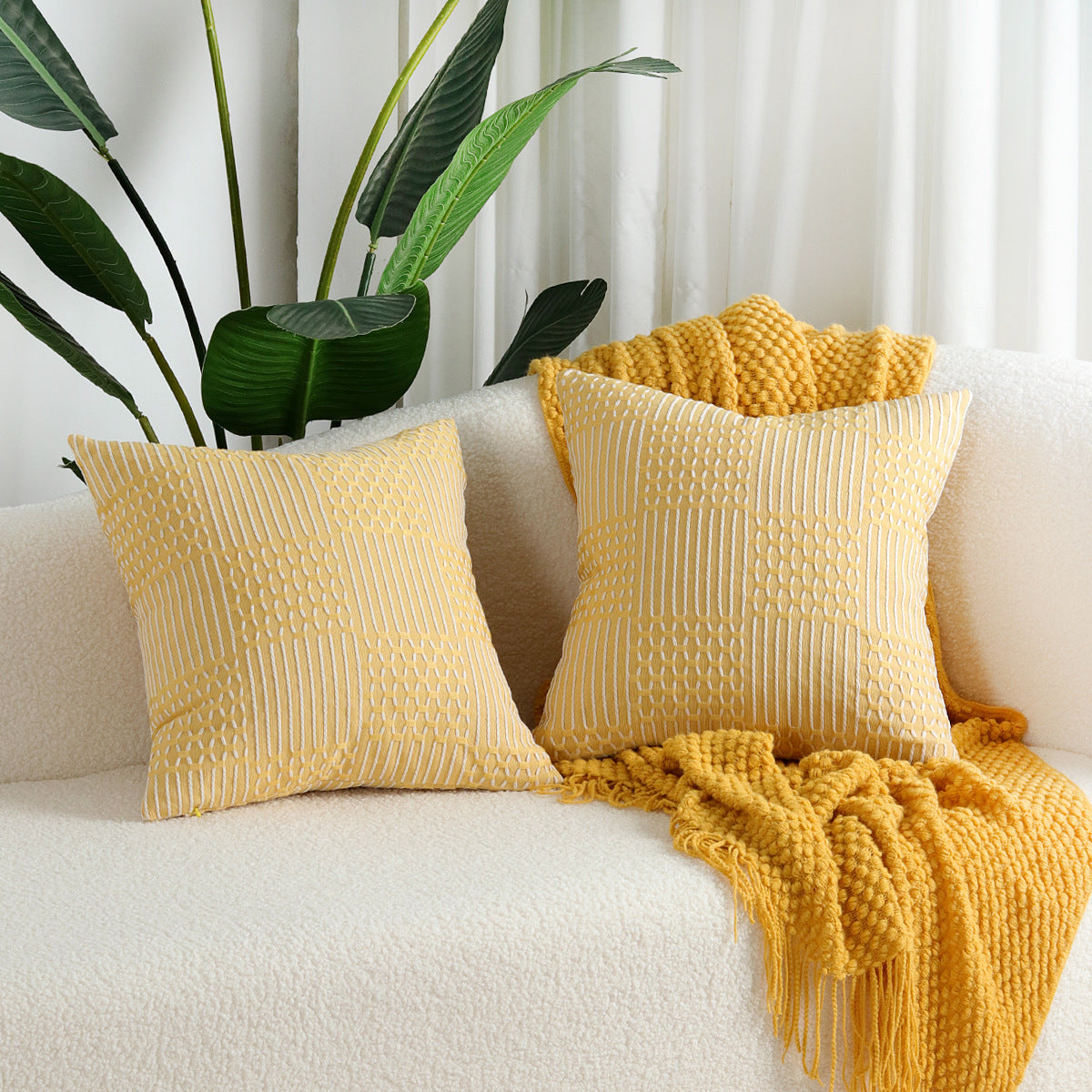 Housse de Coussin Jacquard en Coton – Élégance Géométrique et Confort Intemporel