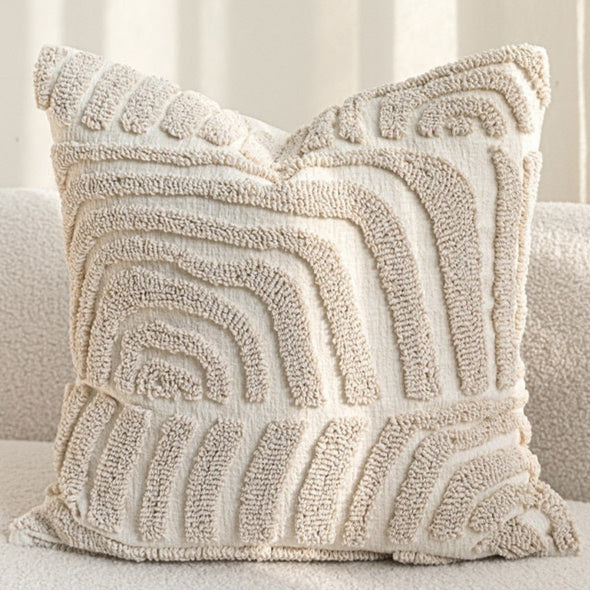 Housse de Coussin Crème avec Broderie 3D – Élégance et Raffinement