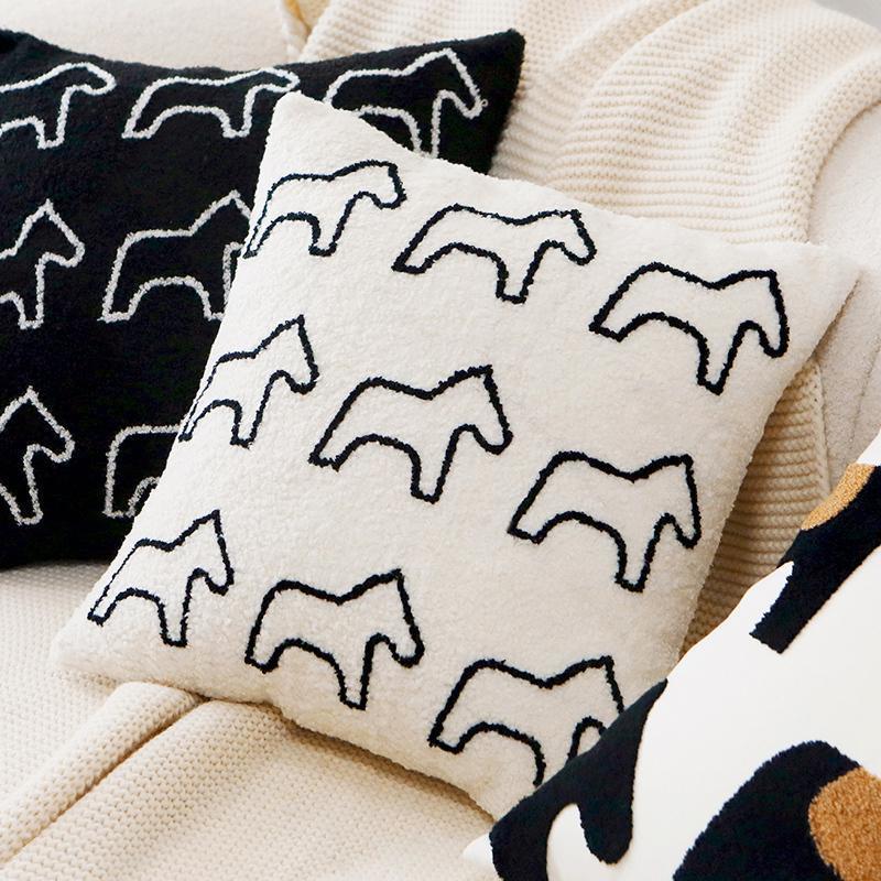 Housse de Coussin Élégante – Transformez Instantanément Votre Canapé & Votre Lit