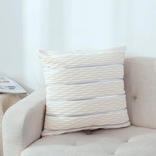 oreillers de canape motif vagues argentees de couleur blanche